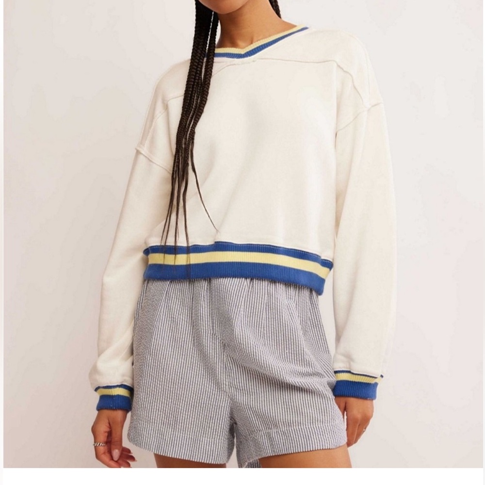 Free People Rio cropped Sweatshirt. - Picture 8 of 10